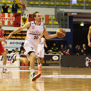 Basket - Voskuil squalificato, salterà la partita con Verona Basket - Voskuil squalificato, salterà la partita con Verona