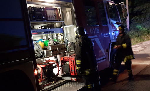 Il fuoco nel cuore della notte: incendio in una casa a Muzzano, due persone in ospedale - Foto di repertorio Il fuoco nel cuore della notte: incendio in una casa a Muzzano, due persone in ospedale - Foto di repertorio