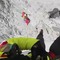 Alpinisti travolti dai sassi, il soccorso in elicottero a Courmayeur Alpinisti travolti dai sassi, il soccorso in elicottero a Courmayeur