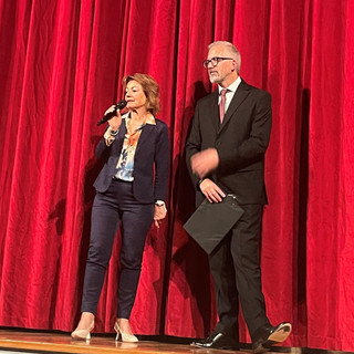 Vigliano, grande festa per i 60 anni della scuola media "Dante Alighieri" (foto dal sito web del Comune di Vigliano Biellese)