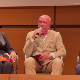 Gian Luca Pelloni Bulzoni: "Raffaella Carrà mi ha adottato dopo la diagnosi della malattia"