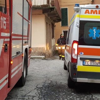 Incidente domestico a Biella, anziano soccorso da 118 e Vigili del Fuoco (foto di repertorio)