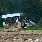 Roulotte avvolta dalle fiamme, scatta l’allarme a Mongrando