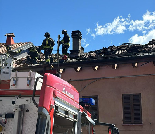 Incendio tetto a Sordevolo, in corso le operazioni di bonifica
