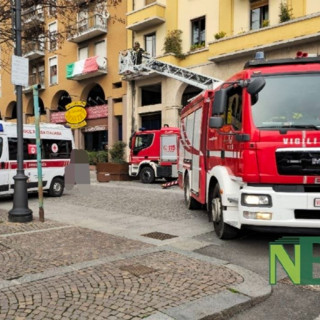 Biella, soccorso un uomo in piazza Vittorio Veneto (servizio di Mauro Benedetti per newsbiella.it)