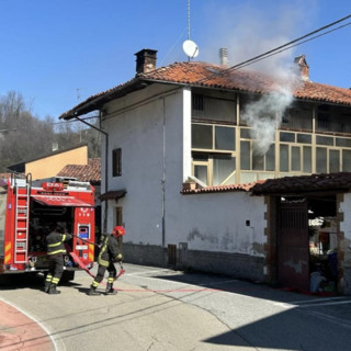 Incendio in casa, scatta l'allarme a Zimone: era già stata colpita mesi fa dalle fiamme VIDEO