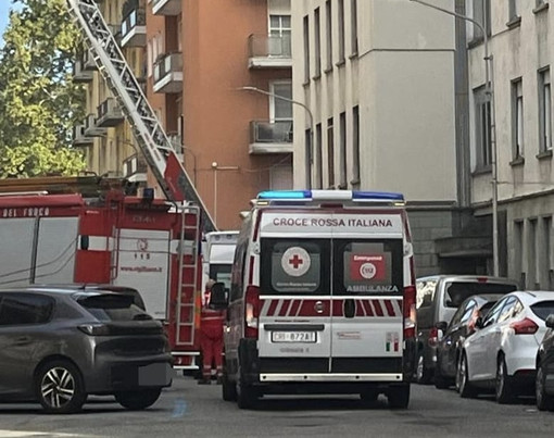 Cade in casa e resta a terra per ore: anziana soccorsa a Biella Cade in casa e resta a terra per ore: anziana soccorsa a Biella