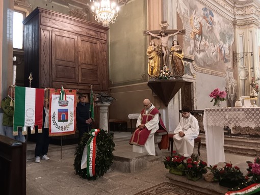 A Vigliano Biellese il 25 aprile tra ricordo dei caduti e richiamo alla democrazia