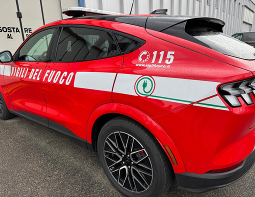 Vigili del Fuoco, nuovi mezzi elettrici per il comando provinciale di Biella