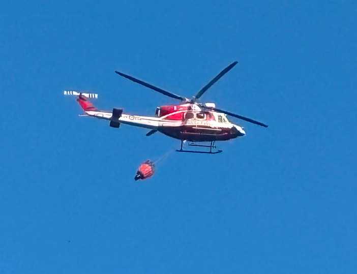 Domate le fiamme alle Piane di Montesinaro, in corso le operazioni di bonifica