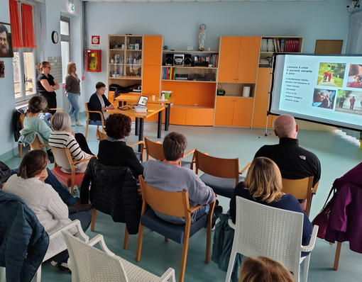 Familiari Curanti, a Valdilana un incontro dedicato ai caregiver (foto dalla pagina Facebook di Comune di Valdilana) Familiari Curanti, a Valdilana un incontro dedicato ai caregiver (foto dalla pagina Facebook di Comune di Valdilana)