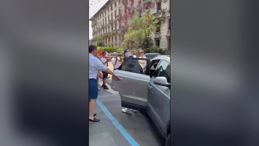 Crans Montana, la festa per il ritorno a casa del 16enne Leonardo Bove dopo sei mesi Crans Montana, la festa per il ritorno a casa del 16enne Leonardo Bove dopo sei mesi