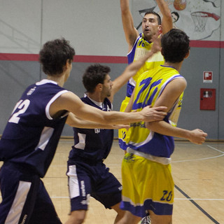 Basket - Vigliano vince ma senza brillare la prima partita dei play out Basket - Vigliano vince ma senza brillare la prima partita dei play out