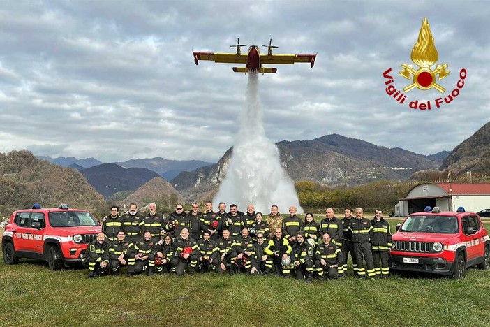 Vigili del Fuoco, a Varallo si chiude il corso operatore DOS: sono 16 i nuovi qualificati Vigili del Fuoco, a Varallo si chiude il corso operatore DOS: sono 16 i nuovi qualificati