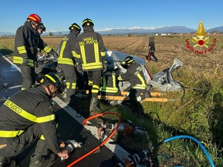 Dal Nord Ovest, incidente sulla SP011 causa un morto nel comune di Tronzano v.se Dal Nord Ovest, incidente sulla SP011 causa un morto nel comune di Tronzano v.se