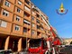 donna aiuto balcone