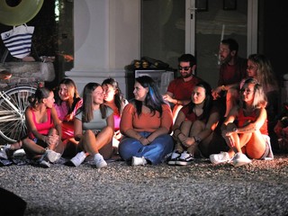 Verrone, "L'estate sta finendo...": una serata indimenticabile tra musica, amori sulla spiaggia e ricordi Verrone, "L'estate sta finendo...": una serata indimenticabile tra musica, amori sulla spiaggia e ricordi