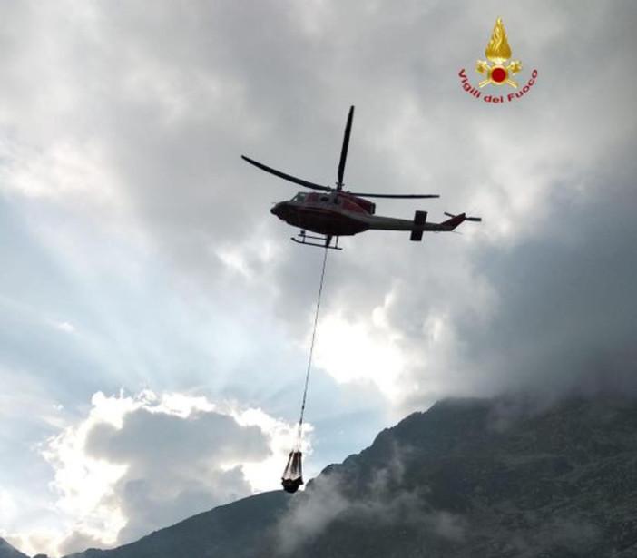 Mucca bloccata in zona impervia, operazione di recupero in alta Valsessera (foto di repertorio) Mucca bloccata in zona impervia, operazione di recupero in alta Valsessera (foto di repertorio)