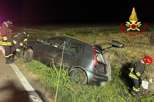 Dal Nord/Ovest: Incidente stradale sulla SP04, intervengono i Vigili del Fuoco Dal Nord/Ovest: Incidente stradale sulla SP04, intervengono i Vigili del Fuoco