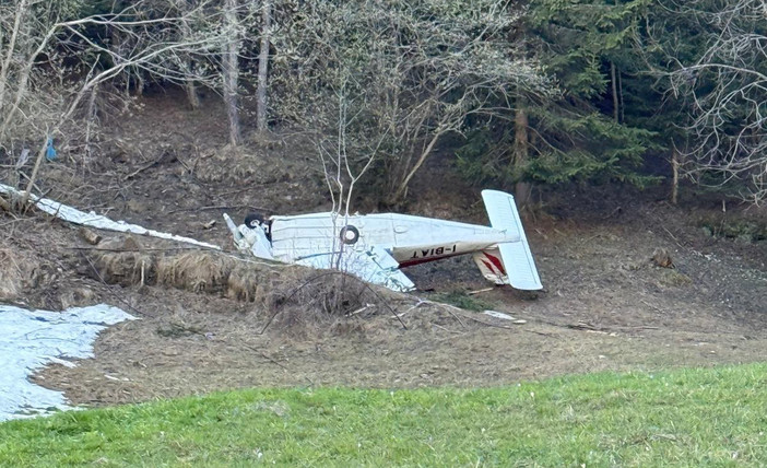 Velivolo si schianta a Camporcher: era partito dall’aeroporto di Biella-Cerrione - Foto Tiziano Trevisan
