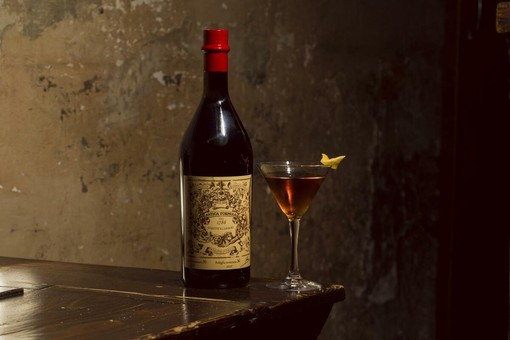 Il rito dell'aperitivo si veste d'eccellenza: la firma d'autore per il tuo cocktail
