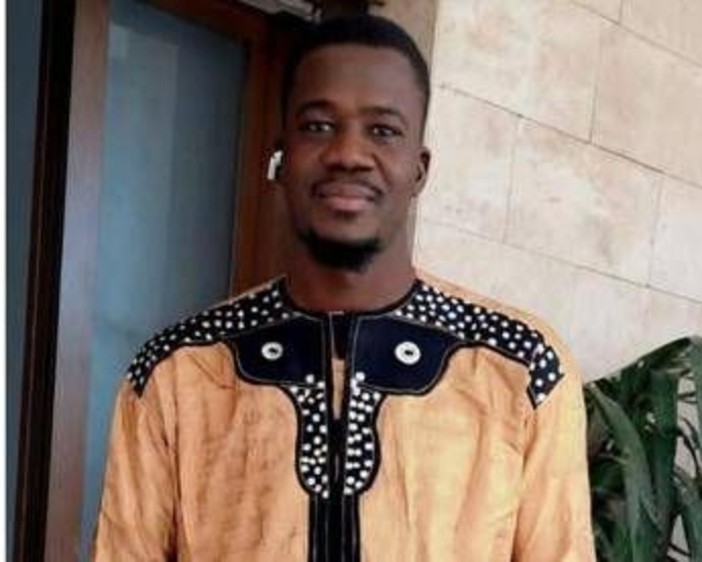 Omicidio bracciante a Taranto, 15enne confessa: "Coltellate per difendere gli amici" Omicidio bracciante a Taranto, 15enne confessa: "Coltellate per difendere gli amici"