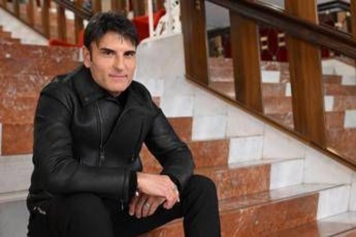 Sanremo 2026, Sal Da Vinci chi è: gli esordi, la lunga carriera e i drammi familiari