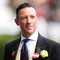 Ippica, grave incidente per la leggenda italiana Frankie Dettori Ippica, grave incidente per la leggenda italiana Frankie Dettori