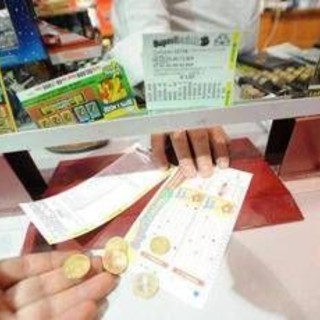 Superenalotto, numeri combinazione vincente oggi 11 ottobre 2025 Superenalotto, numeri combinazione vincente oggi 11 ottobre 2025