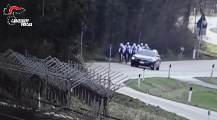 Spara a ciclisti per strada nel Veronese, dietro il gesto avversione verso le bici Spara a ciclisti per strada nel Veronese, dietro il gesto avversione verso le bici