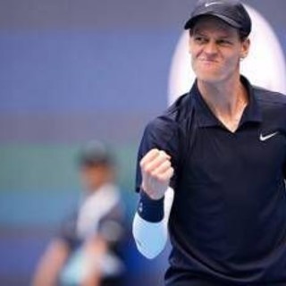 Sinner concede un set, ma vola in finale a Pechino: De Minaur ancora ko Sinner concede un set, ma vola in finale a Pechino: De Minaur ancora ko