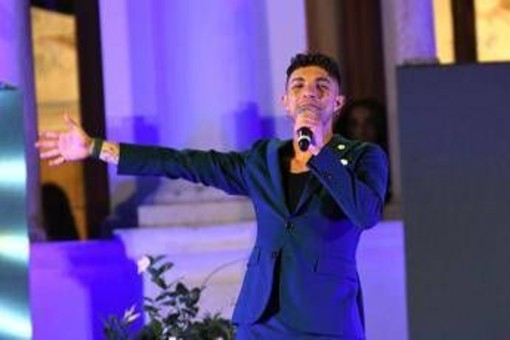 Marco Carta: "Mamma è morta, papà mai conosciuto". La storia che commuove Balivo