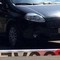 Auto esce di strada e finisce in un fosso a Grosseto: muore un uomo di 34 anni, ferita una bimba