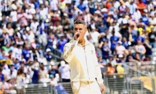 Robbie Williams parla della sindrome di Tourette: "Terrorizzato di andare in tour" Robbie Williams parla della sindrome di Tourette: "Terrorizzato di andare in tour"