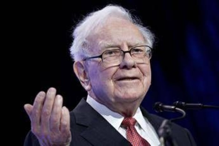 Warren Buffet fuori da Byd: come, dove e perché investe 'l'oracolo di Omaha'