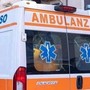 Livorno minaccia vigili con un coltello, agente spara e ferisce senzatetto