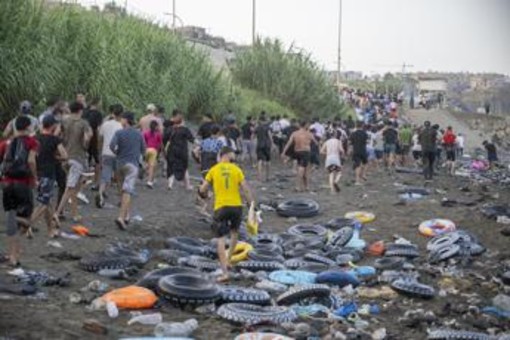 Ceuta, Ue difende Schengen: "Migranti non arriveranno in Spagna"