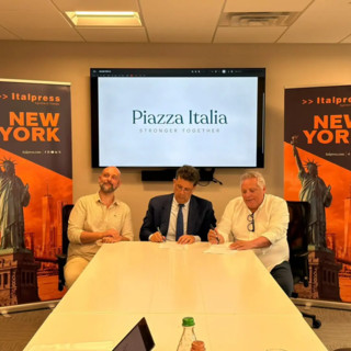 Italpress rafforza presenza in Usa, corner tv a Times Square con Piazza Italia