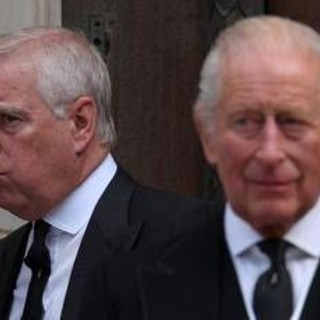 Caso Epstein, re Carlo "pronto a sostenere la polizia" nelle indagini su Andrea