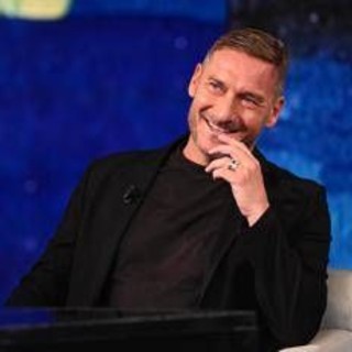 Totti: "Roma-Inter una battaglia. Lautaro o Dybala? Servirà... Cristante" Totti: "Roma-Inter una battaglia. Lautaro o Dybala? Servirà... Cristante"