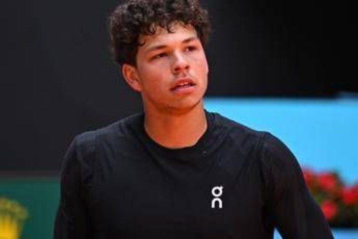 Roland Garros, giornalista 'sfotte' Shelton sui Mondiali. Lui non la prende bene Roland Garros, giornalista 'sfotte' Shelton sui Mondiali. Lui non la prende bene