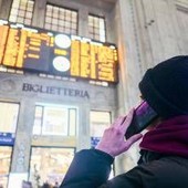 Caos treni alla Vigilia di Natale, guasto a nodo ferroviario di Napoli e ritardi di oltre un'ora su Alta Velocità e Intercity