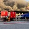 Milano, grosso incendio in un capannone: città 'avvolta' dal fumo