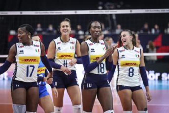 Europei volley, Italia-Francia 3-1: azzurre agli ottavi da prime nel girone Europei volley, Italia-Francia 3-1: azzurre agli ottavi da prime nel girone