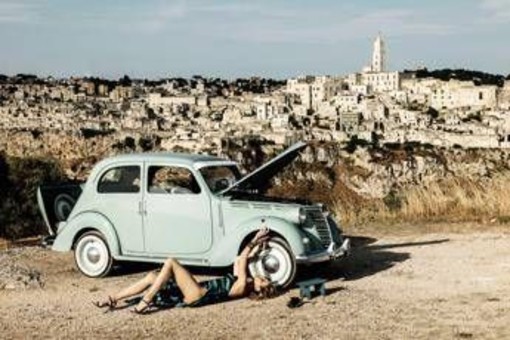 Apre a Milano la mostra 'Italia di moda' di Andrea Varani Apre a Milano la mostra 'Italia di moda' di Andrea Varani