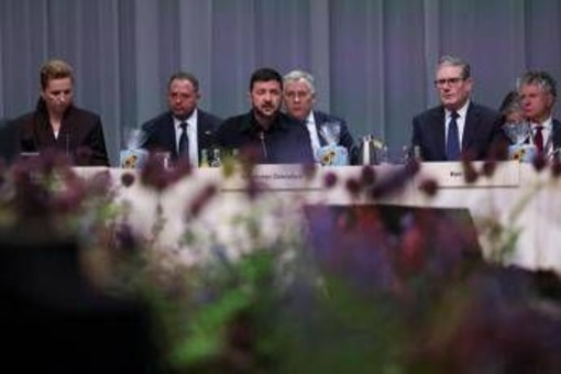 Russia: "Risposta appropriata se Tomahawk a Ucraina". Zelensky: "Mosca può violare spazio aereo ovunque in Europa"