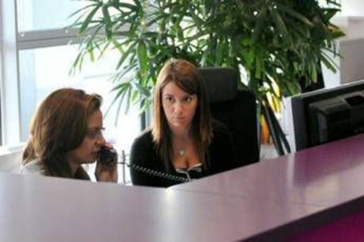Lavoro, restare in Italia o andare all'estero? Ecco bussola per orientarsi tra sistemi retributivi Ue Lavoro, restare in Italia o andare all'estero? Ecco bussola per orientarsi tra sistemi retributivi Ue