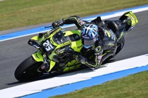 MotoGp, Fernandez vince gara sprint ad Assen. Ogura e Di Giannantonio sul podio