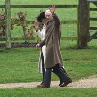 Carlo sempre più al passo con i tempi, ora cerca un esperto di marketing per Sandringham Carlo sempre più al passo con i tempi, ora cerca un esperto di marketing per Sandringham