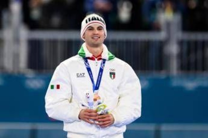 Milano-Cortina, Lorello bronzo a 10 minuti da casa: "Medaglia con nonni in tribuna"